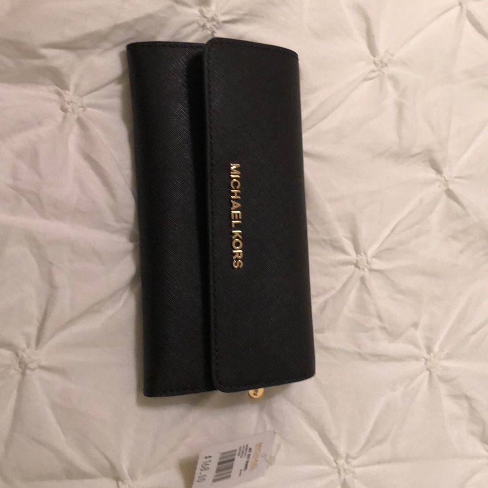 MICHAEL KORS WALLET NWT